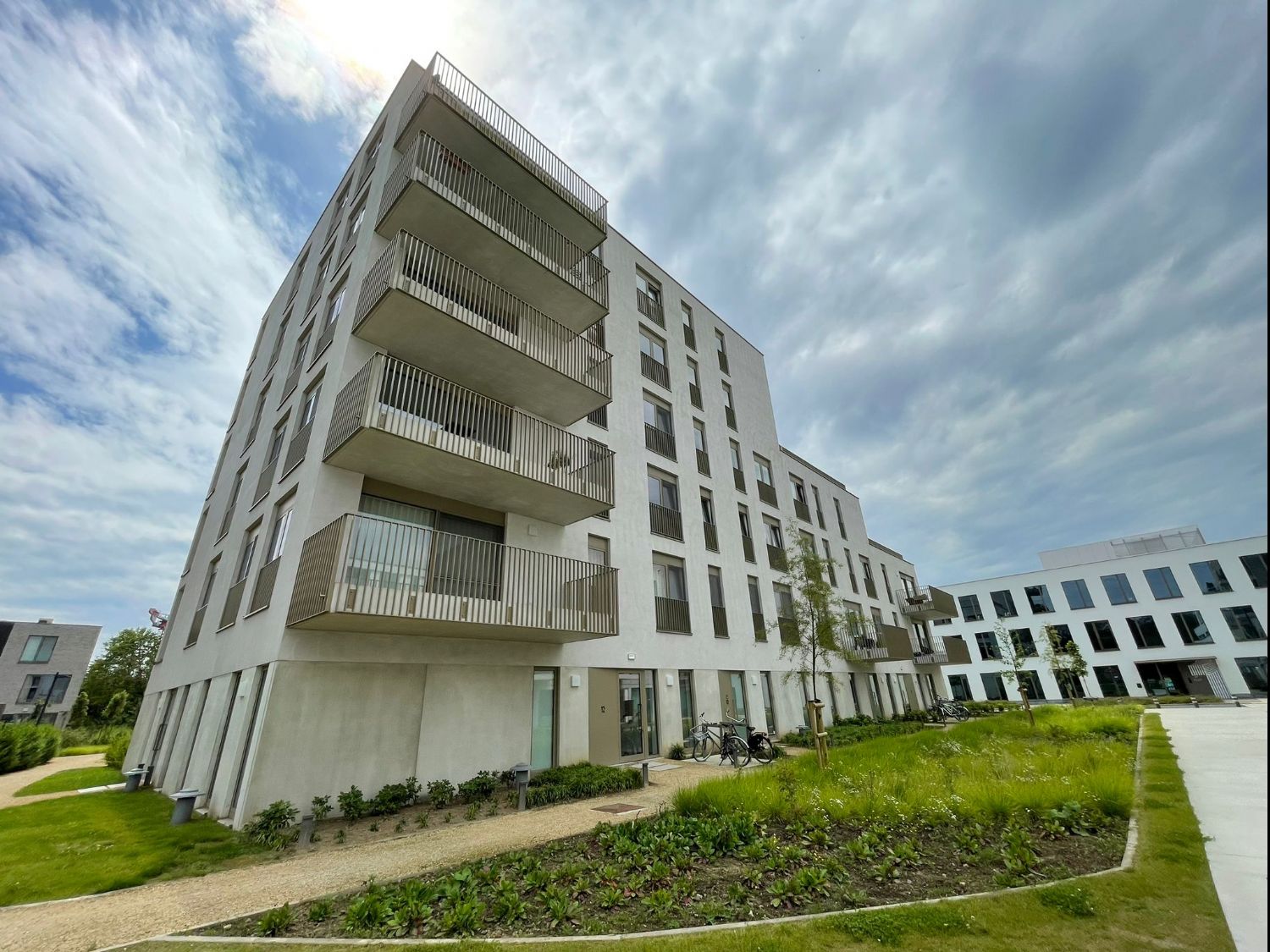 Aluminium buitenschrijnwerk met doorvalbeveiliging