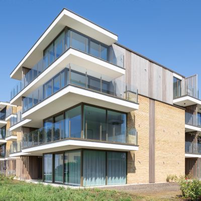 Aluminium schrijnwerk met doekzonwering